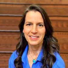 Laura Martell's Instagram, Twitter & Facebook