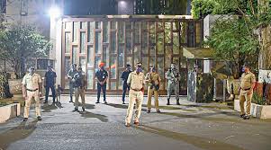 Maharashtra navnirman sena (mns) chief raj thackeray left for enforcement directorate's office from his. Centre Should Help Finding Truth Raj Thackeray Says On Ambani Bomb Scare Case Telegraph India