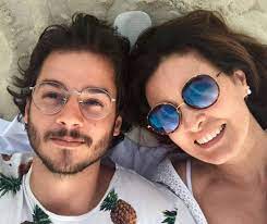 Sem citar nomes, fátima postou uma foto com uma indireta ao comentário de maria gadu. Nao Precisa Coragem Afirma Fatima Bernardes Ao Comemorar Namoro Com Tulio Emais Estadao