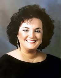 Carolyn Colosimo's Instagram, Twitter & Facebook