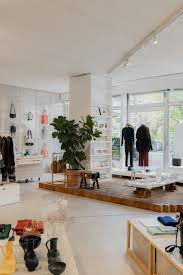 Qwstion Flagship Store Zurich Switzerland Ignant In 2020 Store Interior Zurich Local Design
