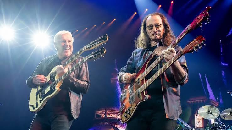 Eric Clapton, Rod Stewart, Ronnie Wood, Kirk Hammett and more close out first Jeff Beck tribute concert with star-studded rendition of Going Down | Guitar World