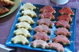 Dino Party Kindergeburtstag Fur Einen Vierjahrigen Dinosaurier Fan Little Red Temptations Kindergeburtstag Kindergeburtstag Dinosaurier Essen Dinosaurier Party