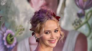 Photos and Details of Jennifer Lawrence's Engagement Ring From Cooke Maroney