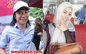 Meski sedang menjalani proses perceraian sesuai dengan hukum negara ia menolak dikaitkan dengan prahara rumah tangga gitaris slank itu dan sang istri. Mantan Istri Tak Terima Permohonan Talak Abdee Slank Dikabulkan Pengadilan
