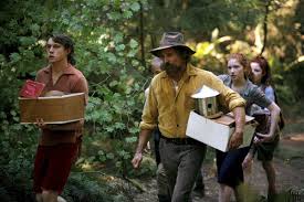 Entdecken sie die große auswahl an englischsprachigen büchern online bei thalia. Captain Fantastic Einmal Wildnis Und Zuruck Film Dvd Blu Ray Trailer Szenenbilder