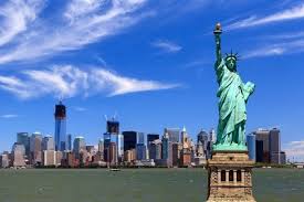 Die fülle an sehenswürdigkeiten in new york kann einen aber auch sehr schnell überfordern. Die 10 Bekanntesten Sehenswurdigkeiten In New York Reiseblogonline De