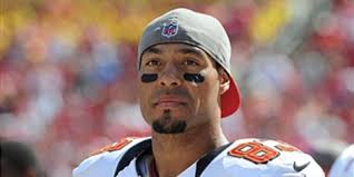 Celebrities with middle name: Terrell