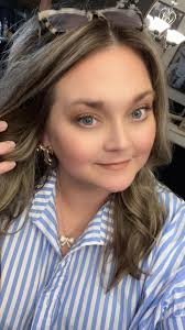 BOWS are still trending & this necklace is ooohhh so cute! 🎀