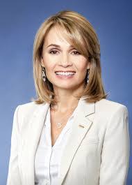 Donna Dunn's Instagram, Twitter & Facebook