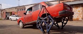 Spring is the time of the new lada largus! Here S A Lada Walking On Hind Legs Because Everything Is Possible In Russia Autoevolution