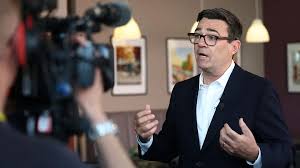 Police chiefs warn Andy Burnham over early release scheme