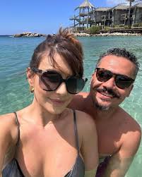 Saiba como um casal viaja de avião de graça pelo mundo