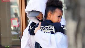 At shaw trust we believe in fairness, equality and opportunity. Kim Kardashian Schreckmoment Wahrend Der Schwangerschaft Mit North West