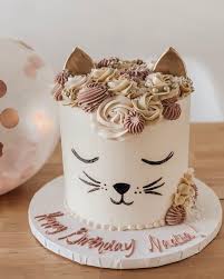 Happy birthday cake designs : 2 724 Likes 194 Comments Azra Azradc On Instagram Nadia Has Had This Cat Obsession Lately Probably Birthday Cake For Cat Kitten Birthday Kitten Cake