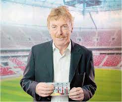 Dono de grande visão de jogo, boniek. Zibi Boniek Roma Puoi Sognare Te La Giochi Contro Chiunque