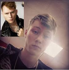 Does Christopher look like Machine Gun Kelly?