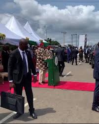 Lim on tuesday, 8 june. Bgm5l En4b8wm