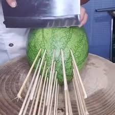 ابوريااااان القصيم بريدة Shared A Post On Instagram طريقه حلوه لتقطيع الي جاي من الاكسبلور فلو وتمتع طباخ كشتات Tableware Fondue Forks Chopstick