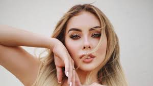 De Playboy a OnlyFans Maya Nazor revelada