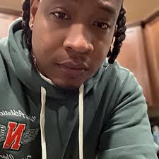 Big shoutout to PFC Shelbie Farris for being the Army's 1st female Cav  Scout Airborne graduate." Airborne All The Way!