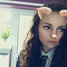 Heather Dakin's Instagram, Twitter & Facebook