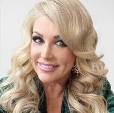 Mandy Braunstein's Instagram, Facebook & TikTok