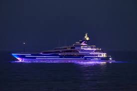 Luxury Yacht Charter Superyacht News Feadship Yachts Yacht Boat Luxury Yachts