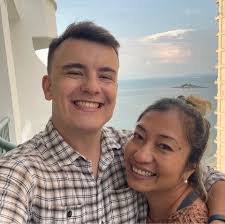 Derrick Hickson's Instagram, Twitter & Facebook