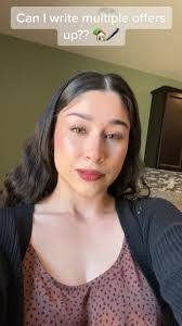 Daisy Pineda's Instagram, Twitter & Facebook