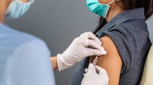 Starting march 29, the eligibility requirement for getting the vaccine will drop from 50 to 40, the governor said in a news release. Vaccini Da Lunedi 17 Maggio Le Regioni Potranno Aprire Le Prenotazioni Agli Over 40 Normanno Com