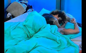 Zena pacheco e andré abrantes do 'big brother' viram as cenas de sexo explícito que protagonizaram na casa mais vigiada do país caírem no domínio público. Big Brother Zena E Andre Abrantes Ja Nao Escondem Paixao E Beijam Se Ao Acordar