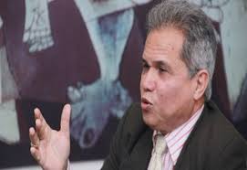 Waldo Ariel Suero explica el impacto de la política migratoria en  hospitales y su postura médica