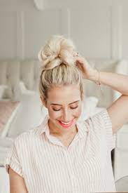 Whether you're having a bad hair day or you're just in the mood for a simple hairstyle, you'll like the look and simplicity of this hair tutorial. 5 Ways To Do A Messy Bun Twist Me Pretty