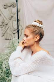 scrunchie grosses haargummi aus samt chiffon crepe oder tull in ivory haargummi braut brautkleid stoff