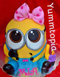 A minion cake makes a perfect celebration cake for kids any age be it a boy or girl. Pin By Yummtopia Chef On Yummtopia Minion Birthday Cake Girl Minion Christening Cake Girls