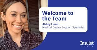 Kelly Lauer's Instagram, Twitter & Facebook