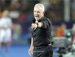 شاد المكسيكي أجيري المدير الفني لمنتخب مصر، بـ محمد صلاح نجم ليفربول الإنجليزي، مؤكدًا أنه الأفضل في إفريقيا. ØªÙ‚Ø±ÙŠØ± ÙƒÙˆÙˆÙˆØ±Ø© Ø¶Ø¹Ù Ø´Ø®ØµÙŠØ© Ø£Ø¬ÙŠØ±ÙŠ ÙŠÙØ¶Ø­ Ø¹Ø¬Ø²Ù‡ Ù…Ø¹ Ø§Ù„ÙØ±Ø§Ø¹Ù†Ø©