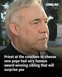 They looked very much alike 👀