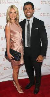 See full list on healthyceleb.com Mark Consuelos Grosse Wie Gross