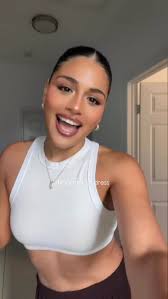 @meshki is that girl 💅🏽💅🏽 linked