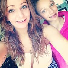 Kim Hritz's Instagram, Twitter & Facebook