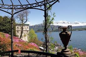 Het park ligt op een vlak terrein van ruim 40.000 m² en kenmerkt zich door de ruime opzet. Villa Carlotta De Mooiste Villa Aan Het Comomeer Lake Como Menaggio Italian Garden