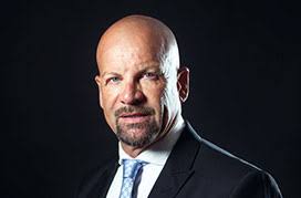 Dennis Nowak fordert via YouTube eine Mio. Euro von Lavylites