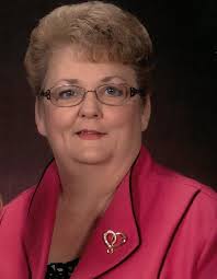 Violet Mohr's Instagram, Twitter & Facebook