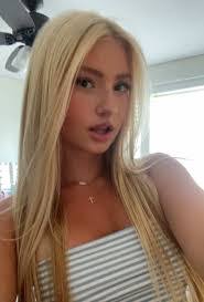 Layla Stein's Instagram, Twitter & Facebook