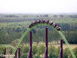 goliath walibi holland achterbahn vergnugungsparkfahrten freizeitpark