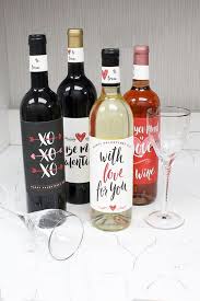 Valentine S Day Wine Bottle Labels Use These Wine Labels To Make Valentines Day Gifts For Him Or He Valentines Wine Bottles Valentines Wine Valentines Day Wine