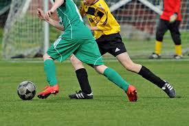 Vi drar till fotbollsplanen, lasse! Fotbollsplaner Utomhus Umea Kommun