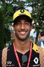 Sinds begin 2021 komt hij uit voor mclaren. Daniel Ricciardo Wikipedia